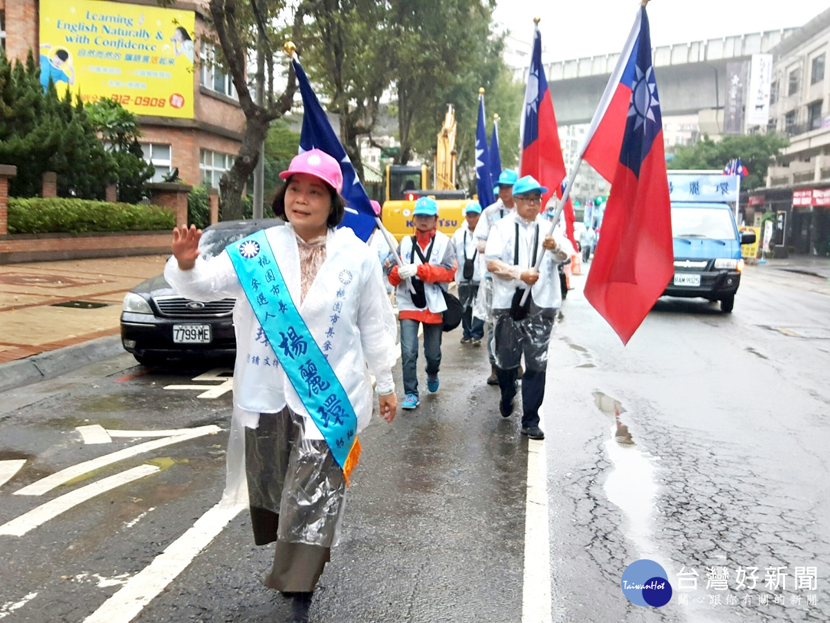 楊麗環推出我愛國旗運動 宣傳車將走遍桃市各角落