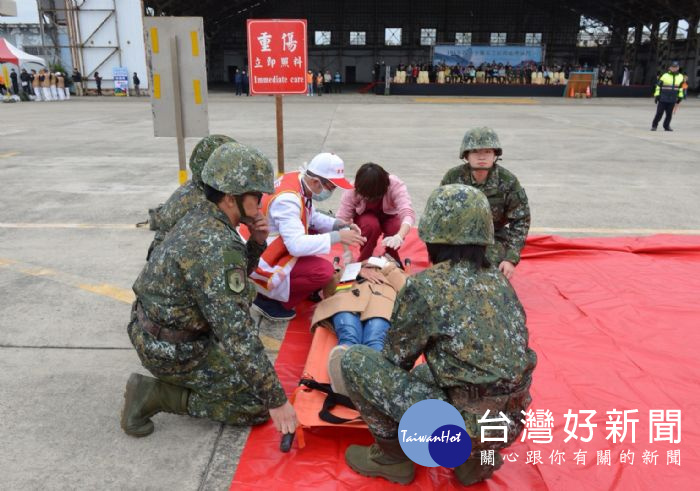 大園區海軍桃園基地,舉辦「106年場外空難災害搶救處理演習」。