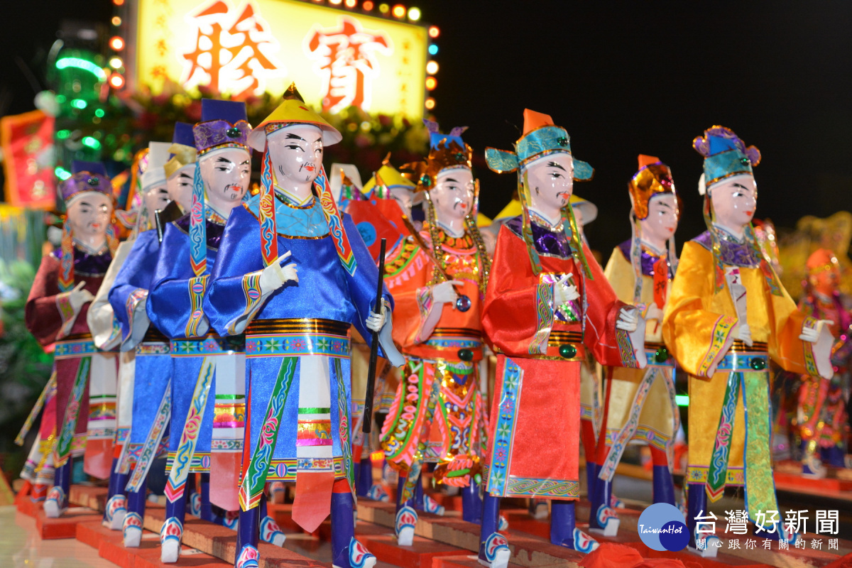 總趕公、天將全部到齊。(圖/記者黃芳祿攝)