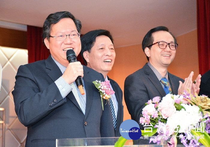 鄭市長表示,桃園在做「無聲的革命」、慢慢在改變,也肯定在第一線最辛苦的里長和鄰長。