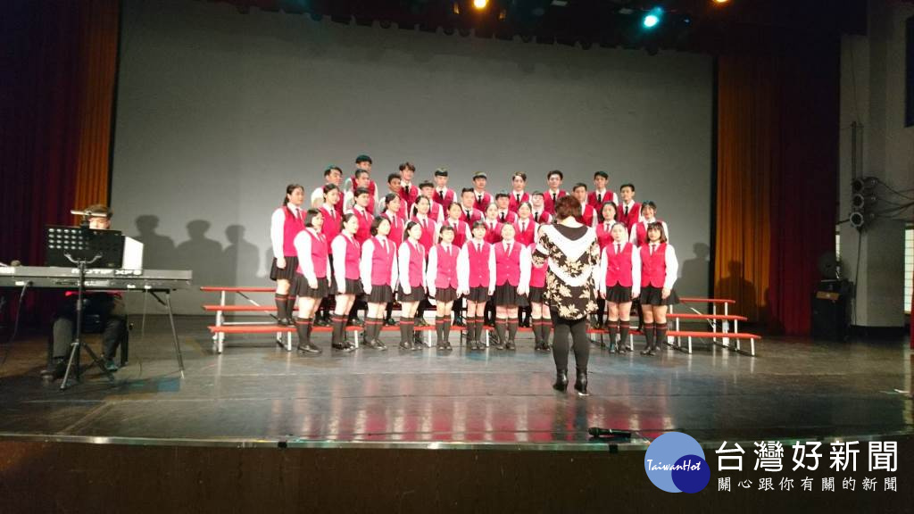 永平工商表演藝術科，在今年本市106學年度學生音樂舞蹈、戲劇比賽中，仍以蟬連十三金獨霸高中組鰲頭。(圖/永平工商提供)