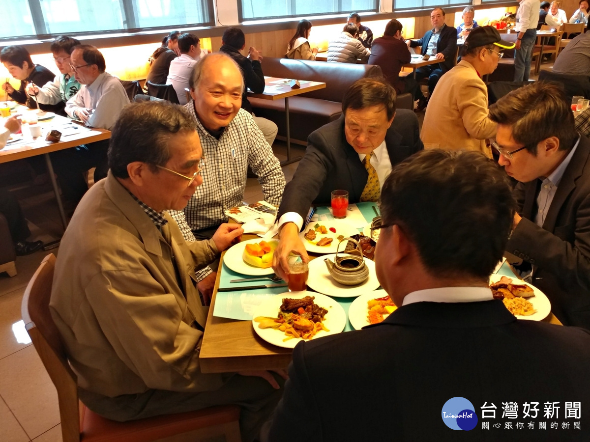 桃市新聞記者歲末聯誼 鄭文燦:打造藝文生態科技之都