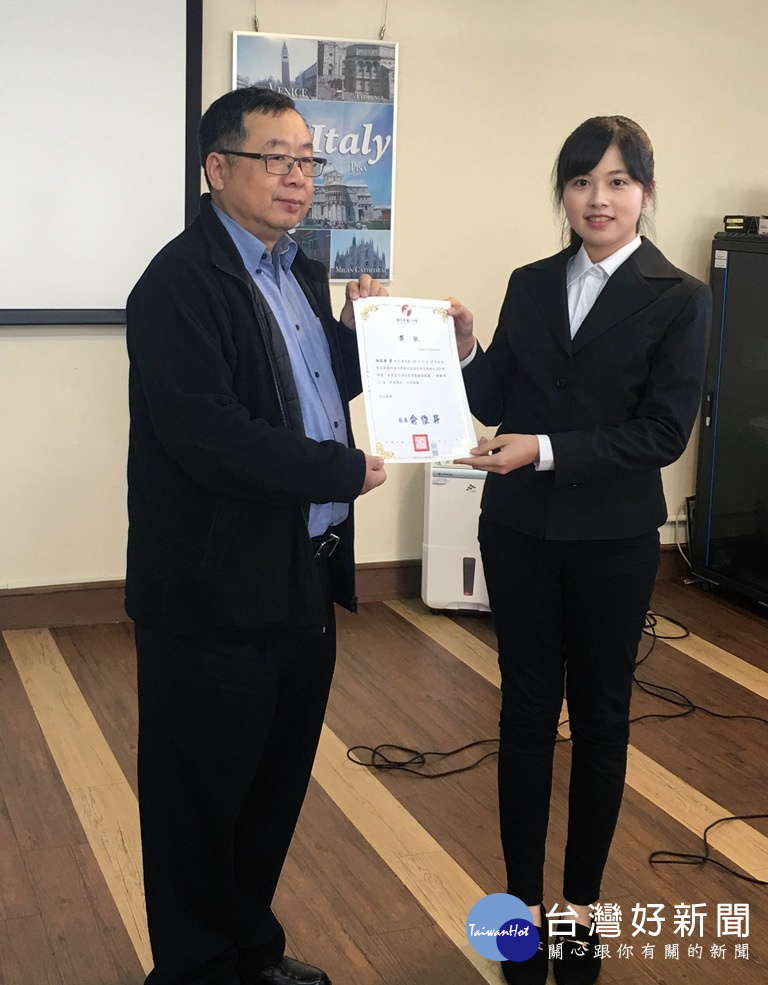 龍華科大觀休系游茹珺,參加「2017金鳶杯台灣創意導覽解說競賽」,榮獲大專組第三名。