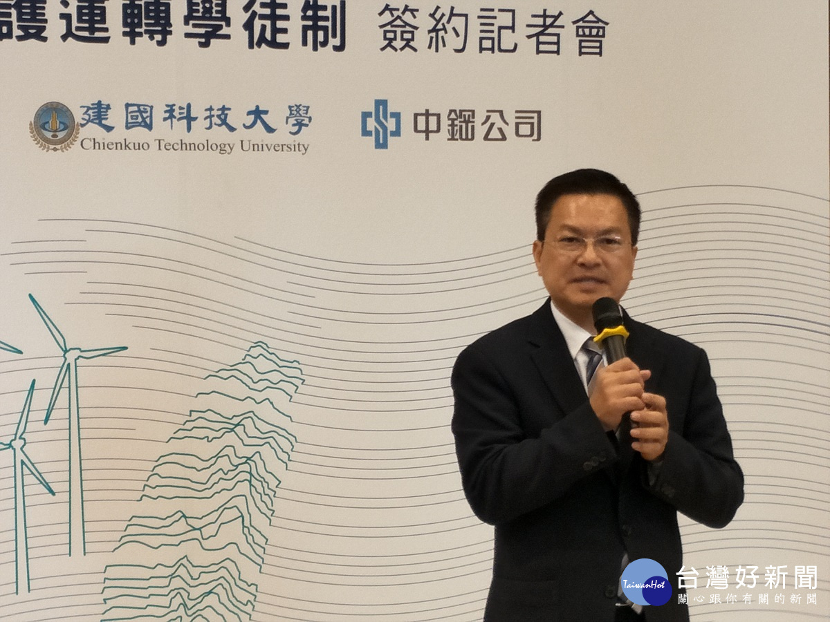 彰化縣長魏明谷對於這次產學合作的規劃表示十分滿意。圖/記者鄧富珍攝