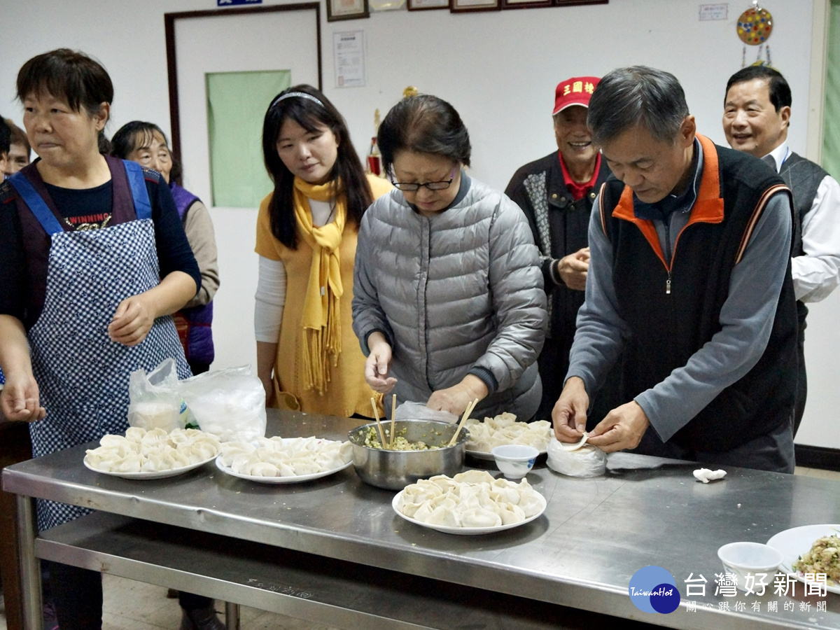 眷村好食光麵麵好聚道 八德榮家包水餃憶從前