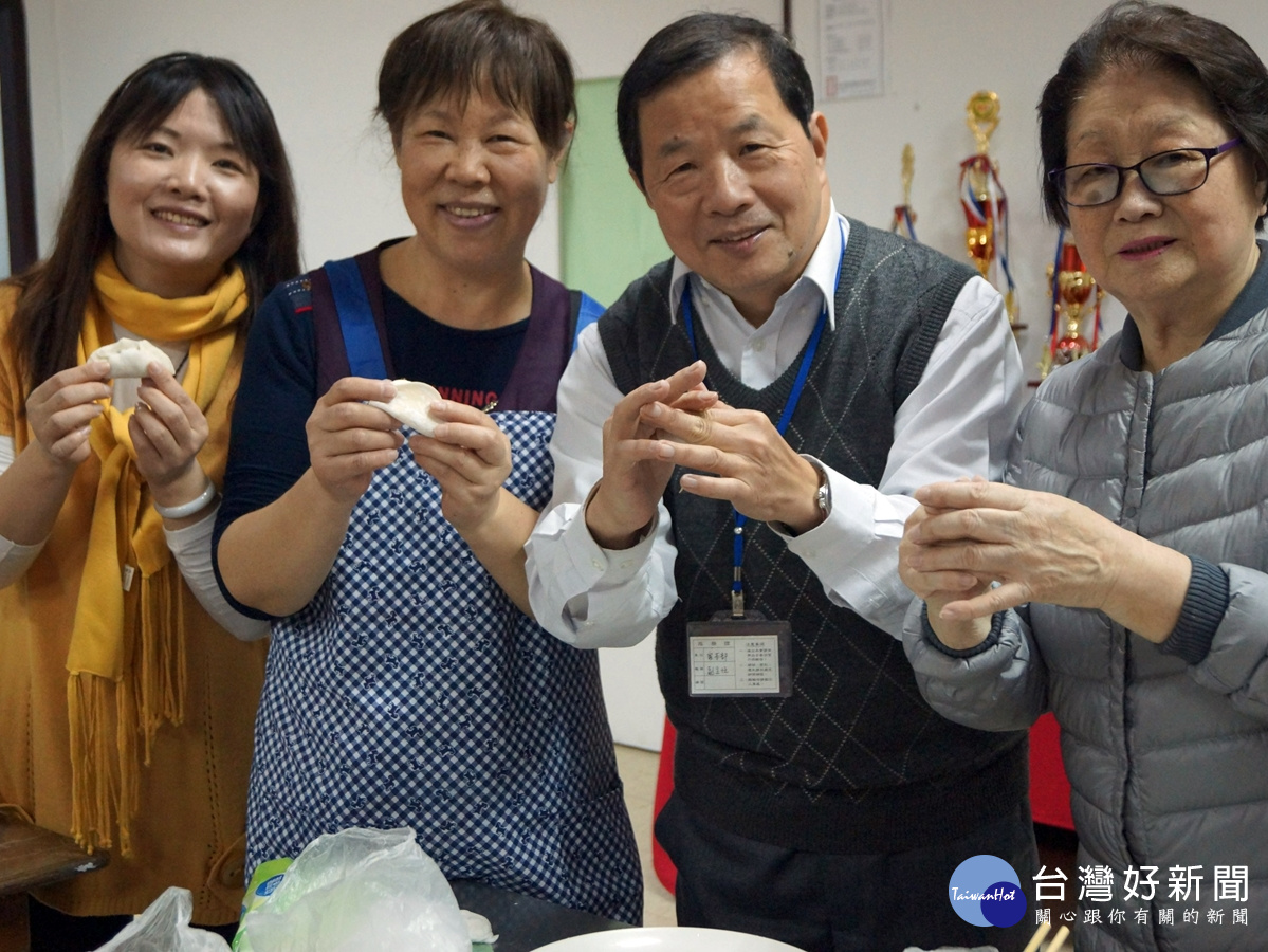 眷村好食光麵麵好聚道 八德榮家包水餃憶從前