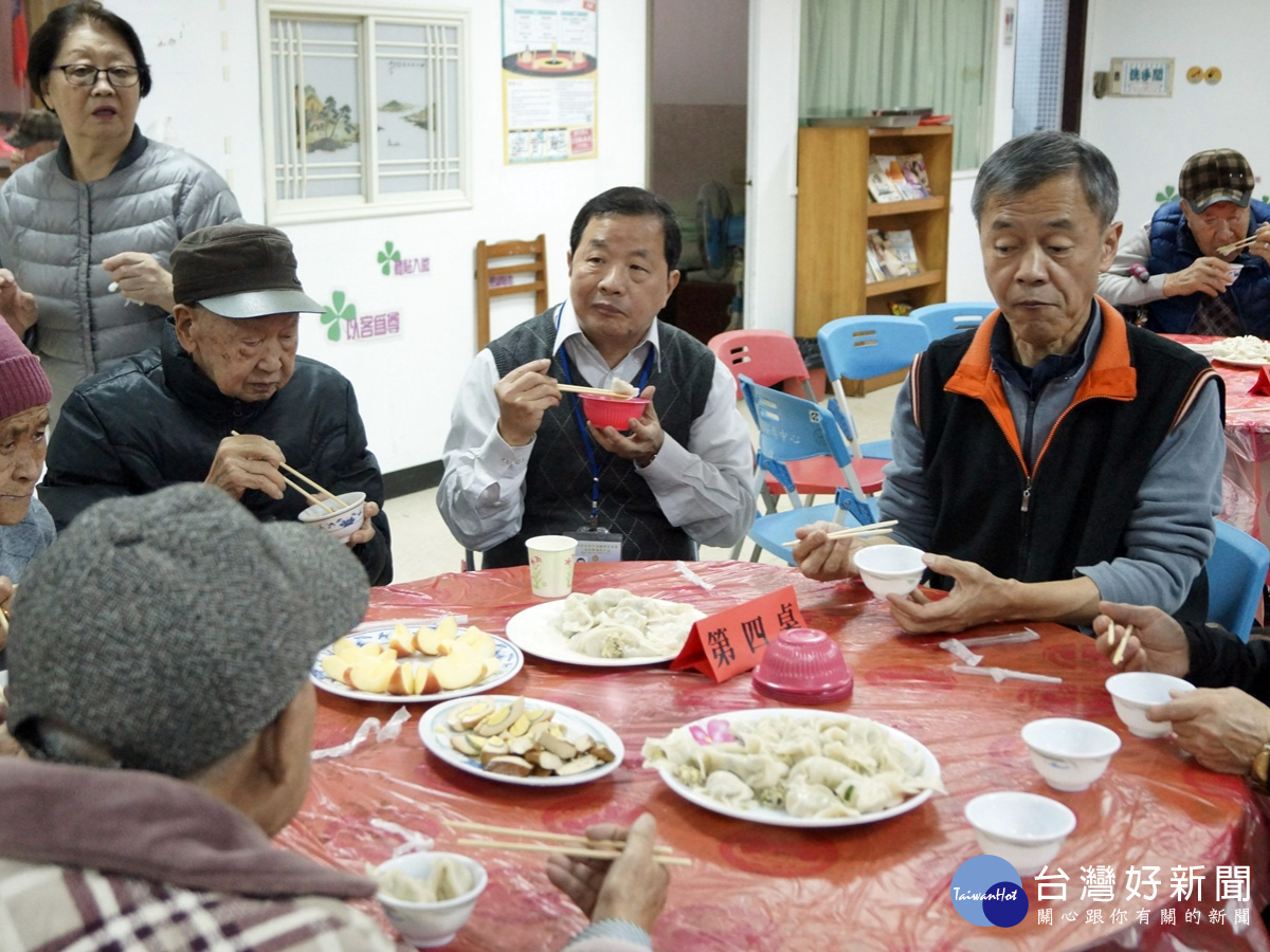 眷村好食光麵麵好聚道 八德榮家包水餃憶從前