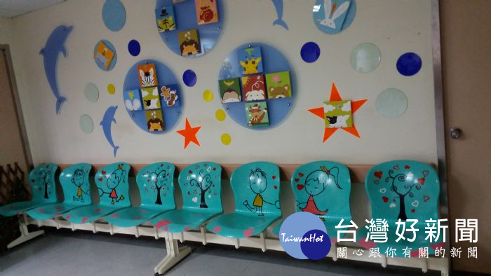 推出【復元計劃】,讓學員一起動手做,讓庫房報廢品再利用,一起帶著學員讓老椅重生。