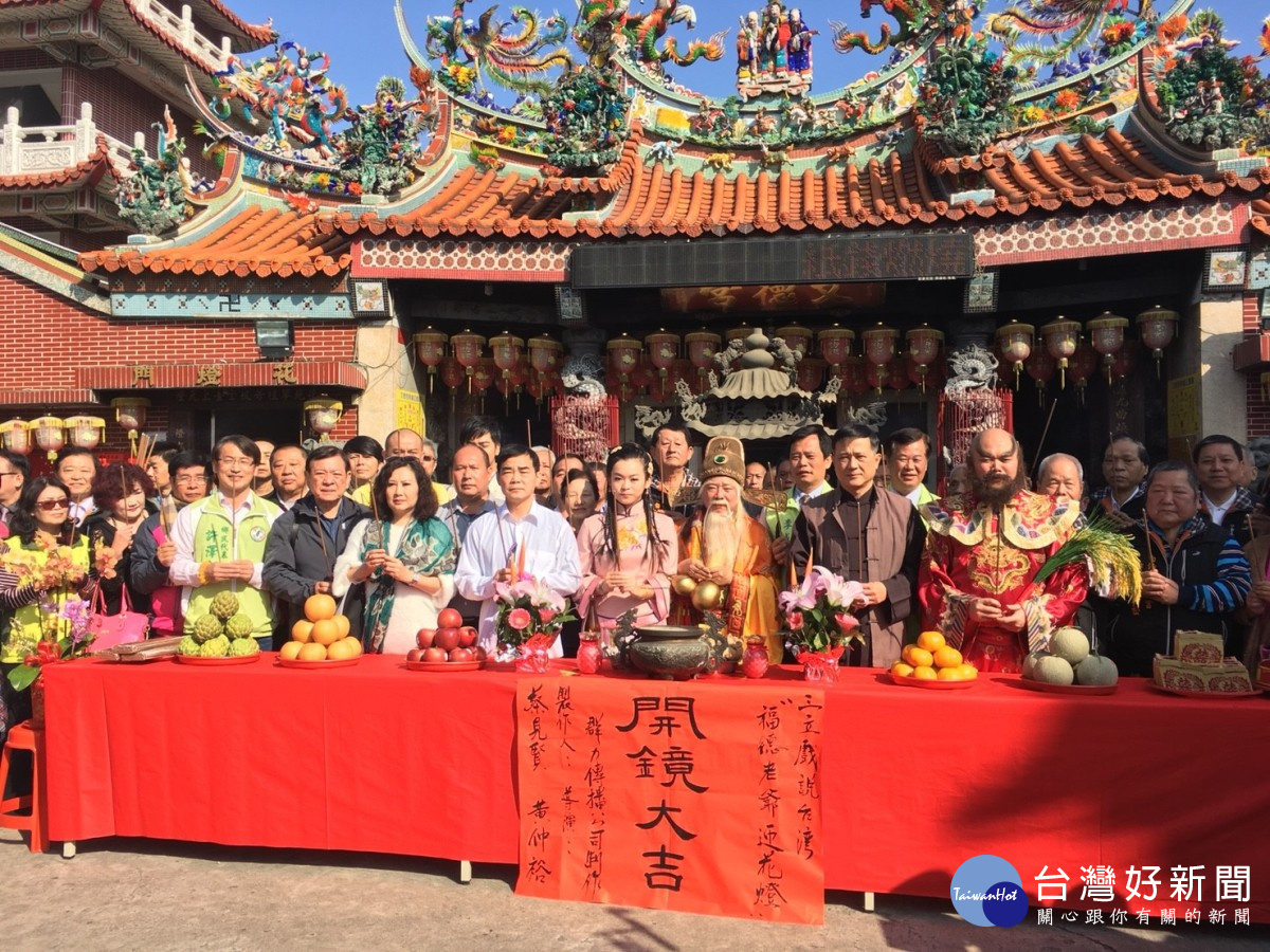 宣揚戴烏紗帽福德正神孝跡 文德宮迎燈排拍戲成影播出