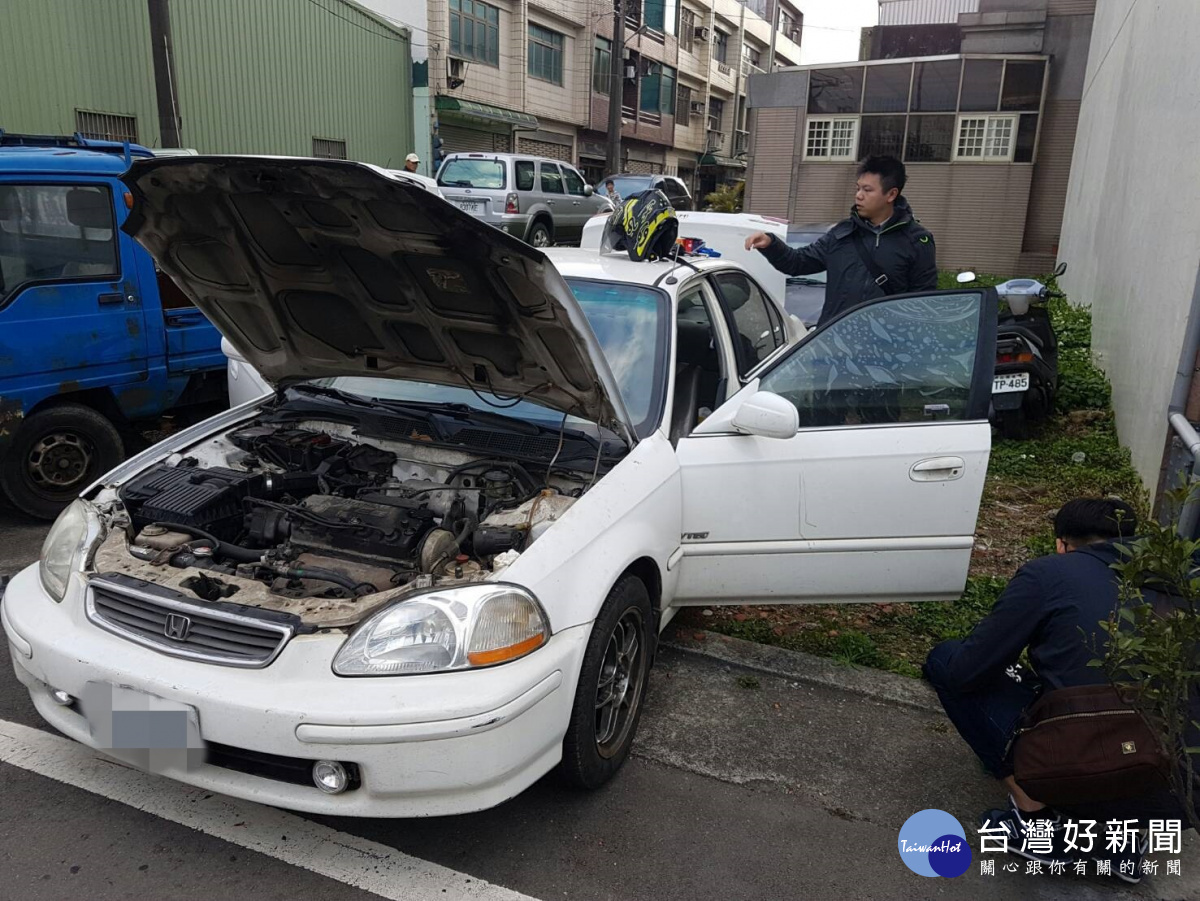 警方查扣涉及轄區多起竊盜案之犯案車輛。