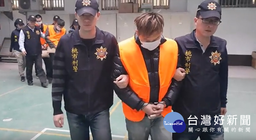 警方查獲黃姓主嫌等3人涉嫌毒品及槍砲案，全案訊後依法移送偵辦。