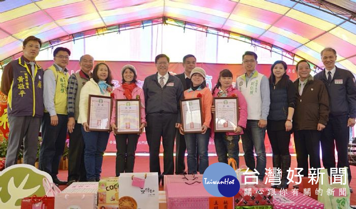 鄭市長表示,將持續支持農會、照顧農民,並打造都市以外的社區新亮點。