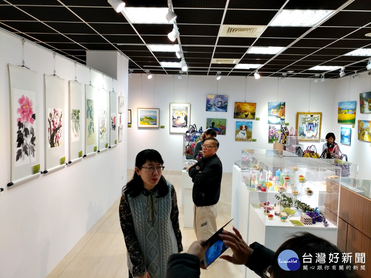 聚焦桃園社大文藝視覺聯合特展 鄭市長勉社大享受生活美學