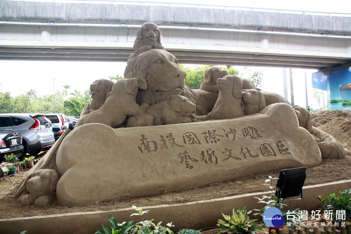 黃金沙城南投國際沙雕展開幕了。(記者扶小萍攝)