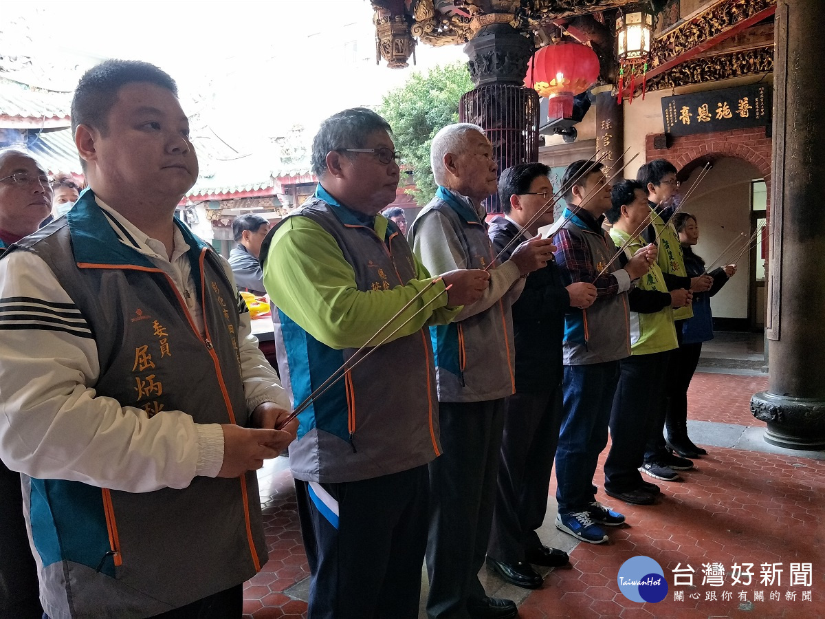 南瑤宮媽祖盃路跑活動起跑祈福。圖/記者鄧富珍攝