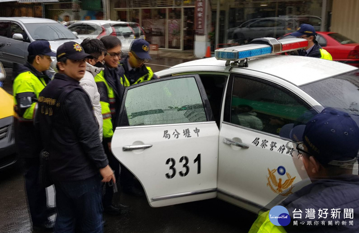 警方表示,這次防搶演練活動,係利用生動的方式,提升民眾強化預防犯罪知能。