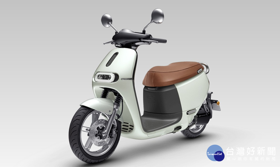 Gogoro 31日發表新款電動機車“Gogoro 2 Deluxe Edition”，空車定價為新台幣86800元。（圖／gogoro）