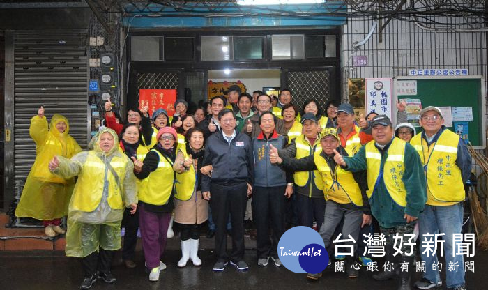 鄭市長表示,環保志工隊人數將近3萬人,顧好環境不分彼此,一同打造乾淨社區。
