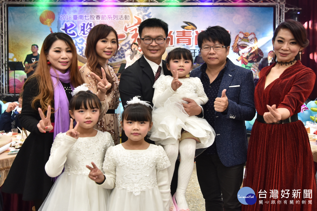 美食當前和名歌星表演,七寶尾牙宴佳評如潮。
