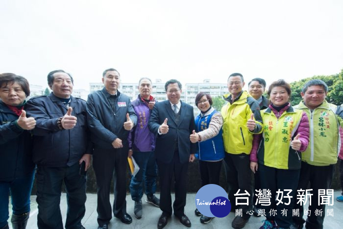 桃園市長鄭文燦前往八德區瑞祥里集會所,視察八德區瑞祥段公有停車場。