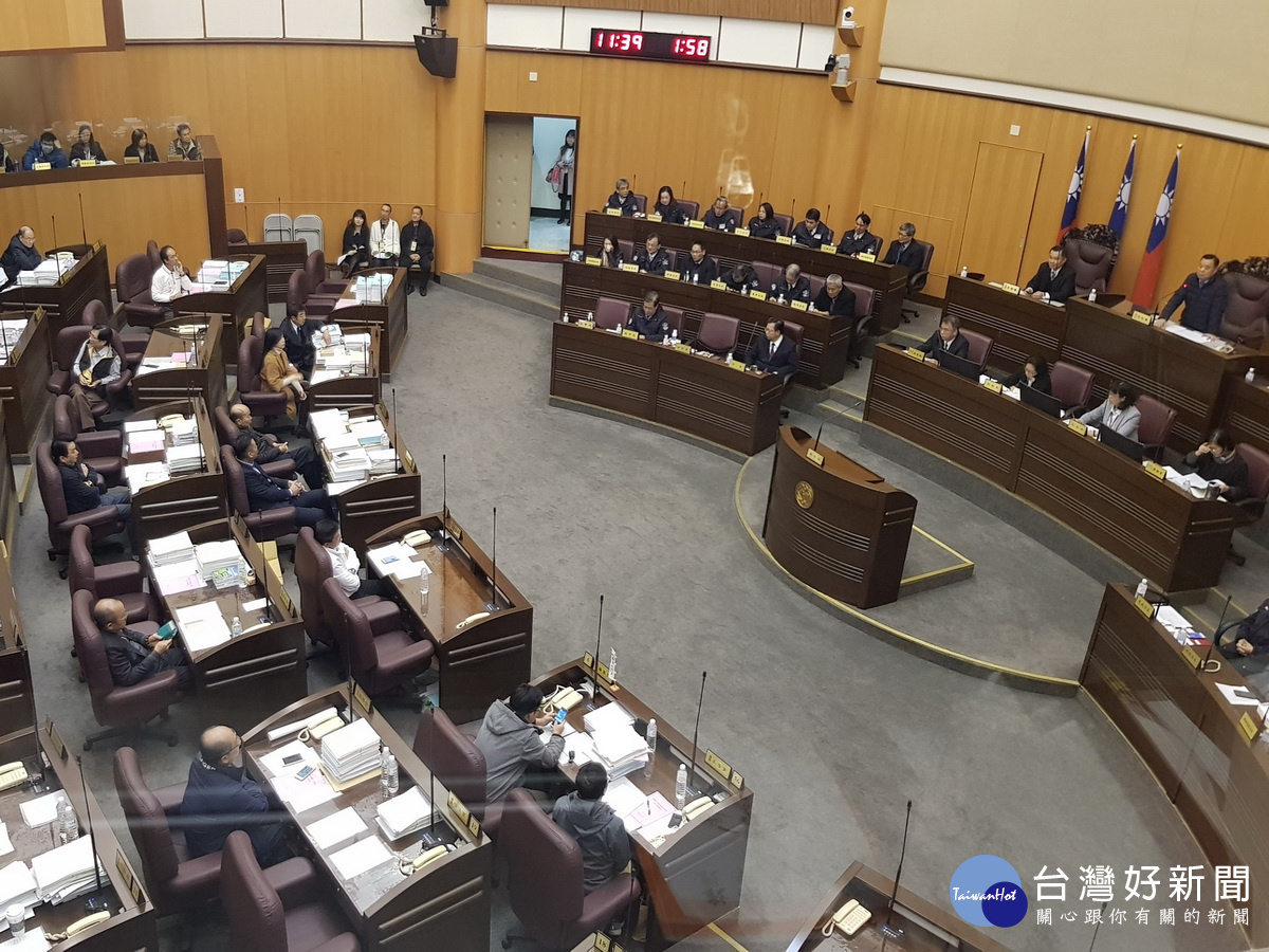 「桃園市政府組織自治條例」第6條、第16條修正案,9日於桃園市議會審議通過完成三讀。