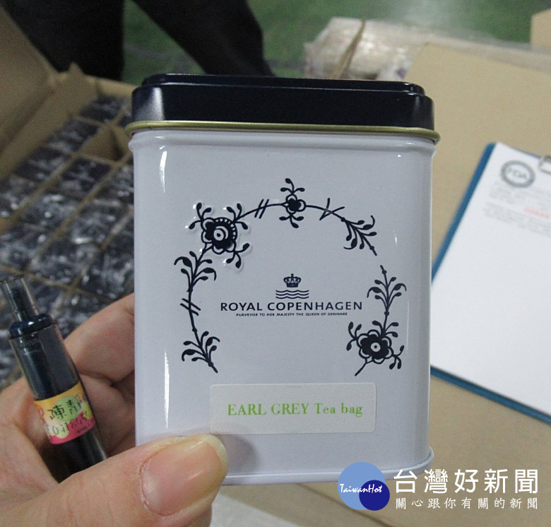 台灣可本哈根皇室進口自印度的TEESTA VALLEY EXPORTS LTD伯爵茶,因被驗出農藥超量,2.40公斤貨品被食藥署邊境查驗退運或銷毀,未流入至市面上。(圖/衛福部食藥署)