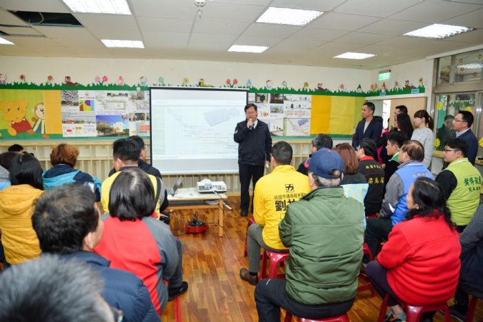 鄭市長表示,市府決定重建轉型開辦非營利幼兒園,規劃招收5班122人,預計今(107)年7月開工。