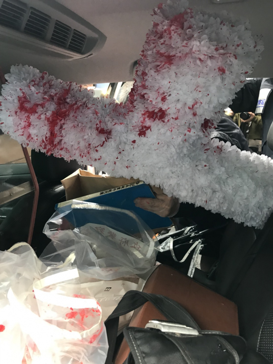 慈湖陵寢靈柩遭人潑灑油漆,警方追查肇事者。(記者陳寶印攝)