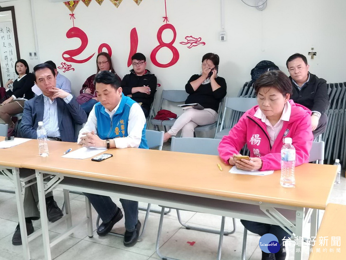 國民黨桃園市長初選民調協調會,三位登記參選人陳學聖、楊麗環、魯明哲(由左至右)均到場參加。