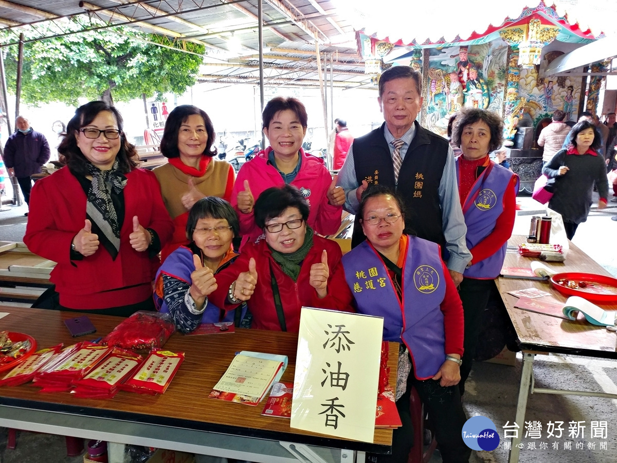 楊麗環祝福桃園市的姊妹們能過一個愉快的婦女佳節也希望她們成為她最堅強的後盾