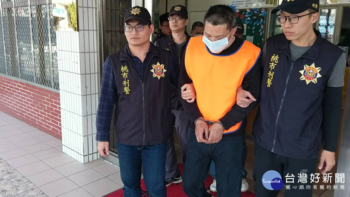 檢警動員45名警力兵分多路收網,逮捕吳姓主嫌等5人,查獲改造手槍1把、電子磅秤及安非他命、海洛因等毒品。