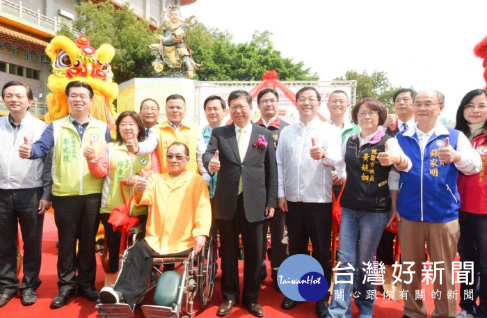 桃園市長鄭文燦,出席「桃園區國際路一段401巷道路改善工程」開工典禮。