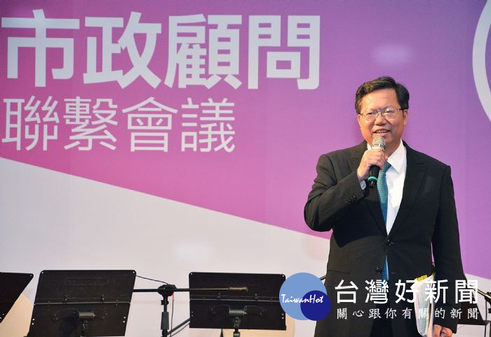 鄭市長說,這裡是每位市政顧問用心、用力耕耘的土地,他一定會將這個城市照顧得更好。