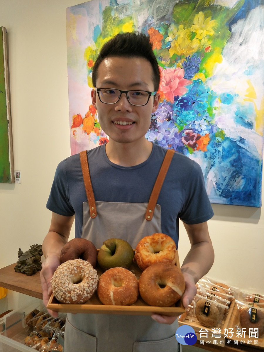 唐大展的法菓烘焙,純天然材料手作,熱量低、吃得很健康。圖/記者鄧富珍攝
