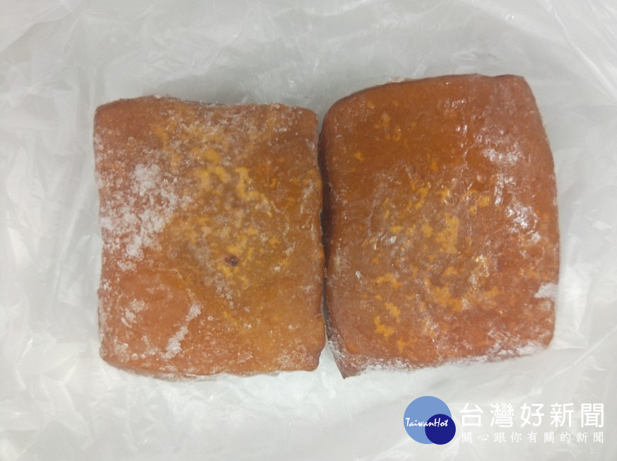 台北市衛生局進行祭祀食品專案計畫抽驗，查出環南市場甲棟112攤的豆干含過氧化氫（雙氧水）。（圖／台北市衛生局）