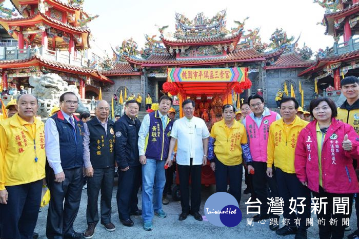 鄭市長表示,中平鎮三崇宮信仰傳統歷史久遠,主祀三官大帝,客家人稱為三界爺,保佑各行各業安居樂業。