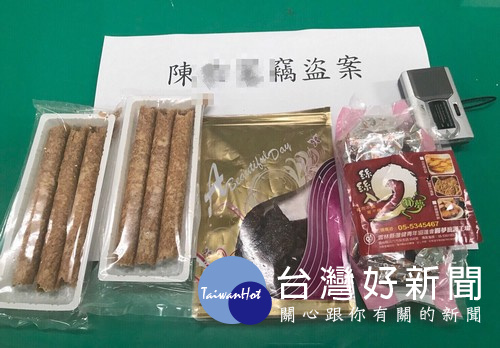 男子當著屋主的面，取走收音機及零食，行徑相當大膽。