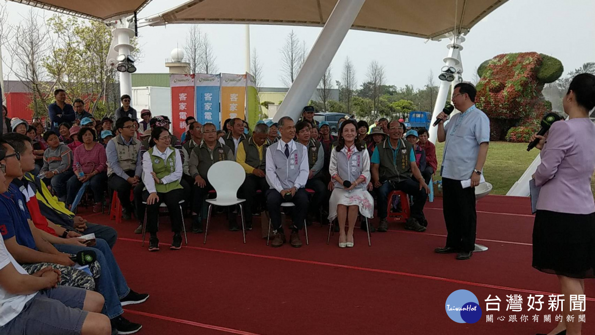 鄭市長表示，為展現新屋魅力、桃園特色及台灣農業潛力，市府在新屋舉辦桃園農業博覽會。