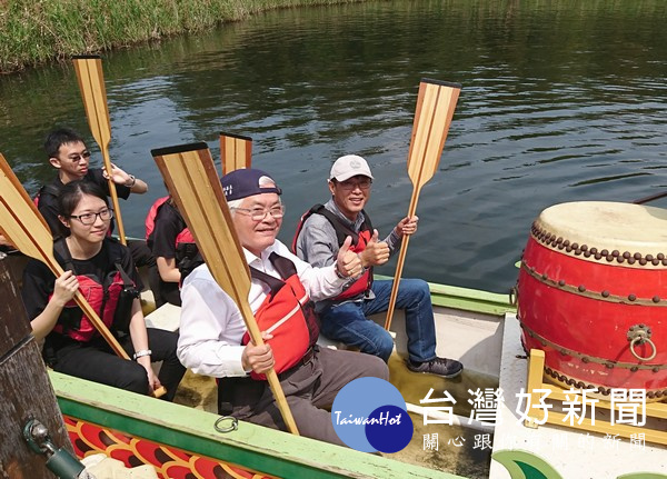 縣長李進勇與鄉長林哲凌以行動支持龍舟賽,亦邀請鄉親屆時一同蒞臨觀賞。