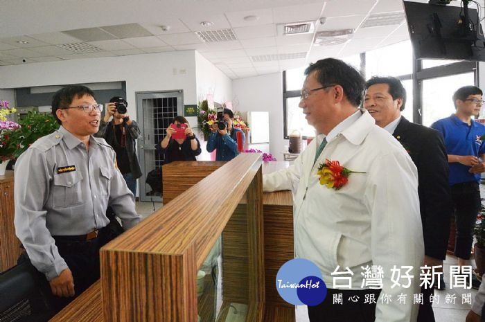 桃園市長鄭文燦,出席桃園分局同安派出所暨交通警察大隊桃園分隊辦公廳舍新建落成啟用典禮。