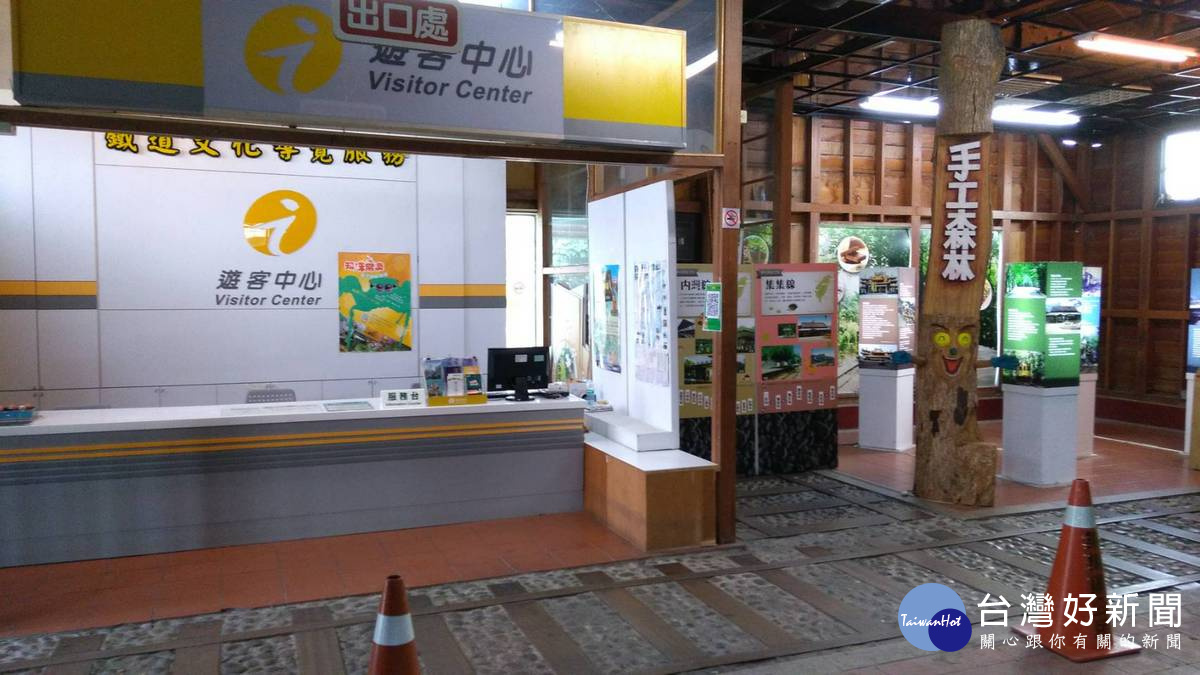 集集火車站旁的鐵道倉庫將先行由交通部日月潭風景管理處重新規劃設計外觀內裝,後再對外招商。