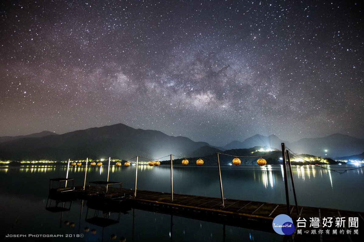 日月潭周邊暗黑的星空，夜間觀星活動更是不容錯過!!(相片由知名天文專家劉志安老師提供)