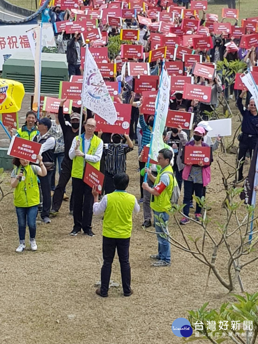 爭取員工權益,嘉基工會發動遊行