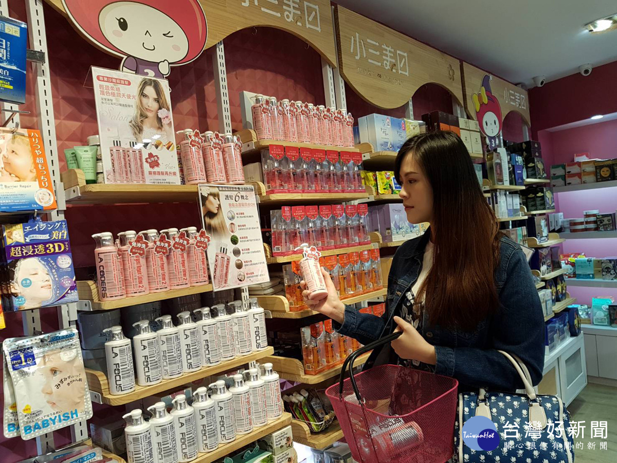 粉嫩櫻花包裝搭配國際香水等級香氛，吸引女性少女心爆棚。
