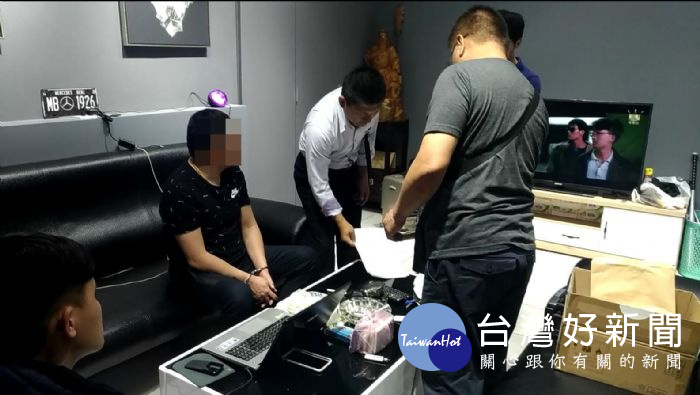 桃園市警局為讓民眾對反毒有感,持續遵循政府反毒政策,不間斷執行查緝工作,連續4天執行安居緝毒專案。
