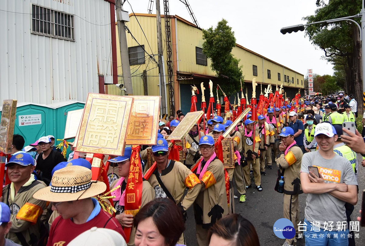 大甲鎮瀾宮媽祖遶境進香抵達彰化的先遣隊伍。