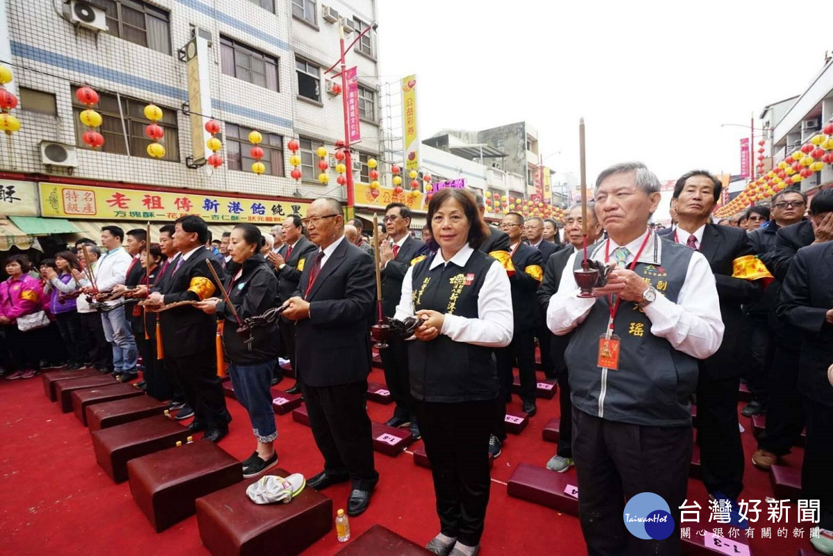 青島市媽祖文化聯誼會由趙起良會長帶領參與大甲媽祖在新港奉天宮祭祀大典。