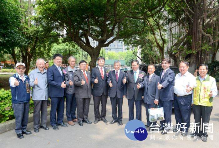 市長鄭文燦,出席「北科附工80周年校慶與桃園市政府攜手創建『桃園農業志工培訓中心暨青農訓練基地』動土典禮」。