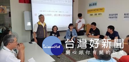 圖說3：嘉義市台灣心會常務理事江啟生醫師說，要擺脫過去錯誤史觀束縛，讓真正的台灣史得以深根茁壯，恐怕還有一段很長的路要走。