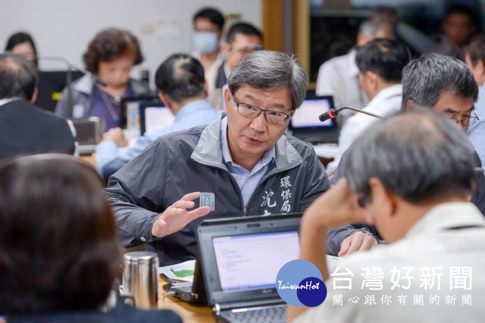 鄭市長說,大火事件市府全體同仁心情低落,但該做的市政工作仍須正常執行,為民服務、地方建設也不能停下腳步。